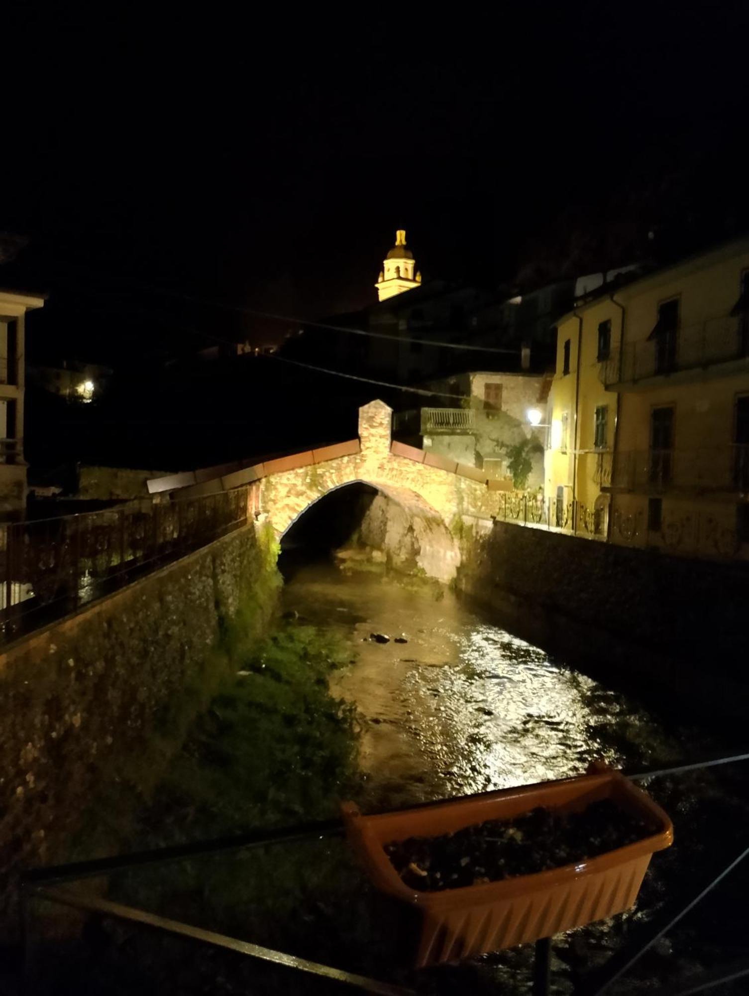 La Medievale 1 Guest House Пиньоне Екстериор снимка