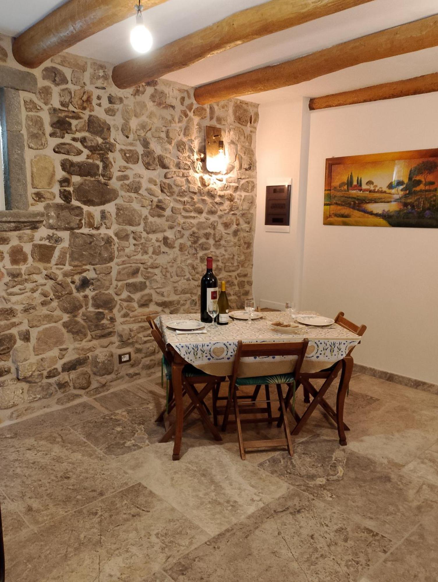 La Medievale 1 Guest House Пиньоне Екстериор снимка